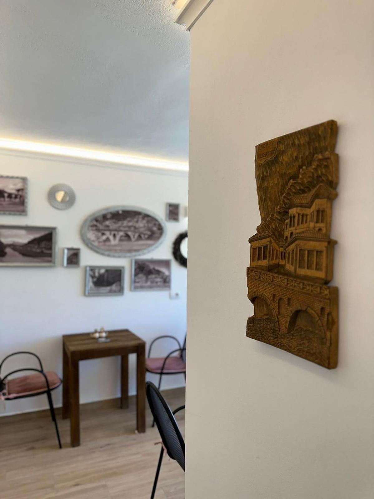 בראט Vila Fatos Qama מראה חיצוני תמונה